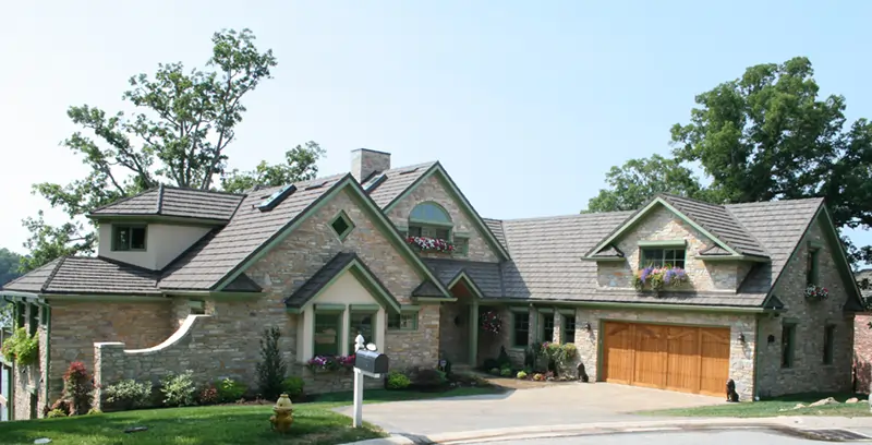 Agape-Construction-new-home-Lake-St-Louis-12_01 A new home build in Lake St. Louis by Agape Construction featuring custom rock work.