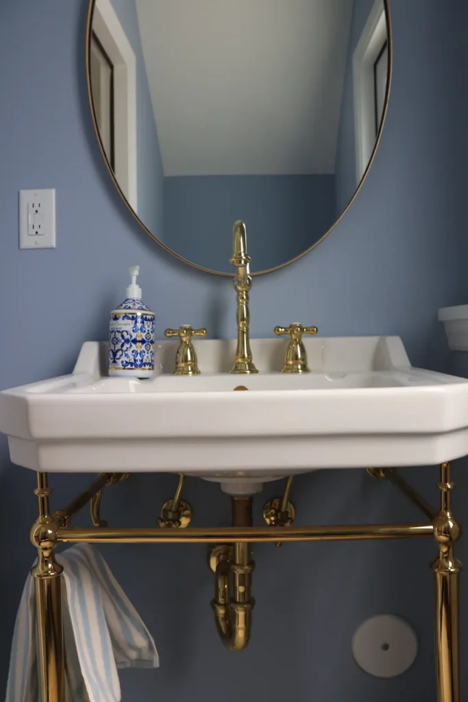 bathroom in carriage house