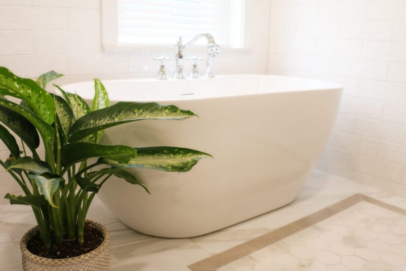 pedestal tub