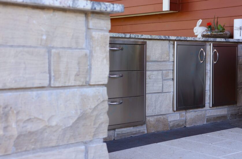 outdoor kitchen