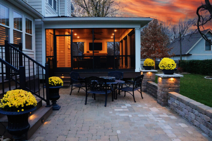 3 Seasons Room patio