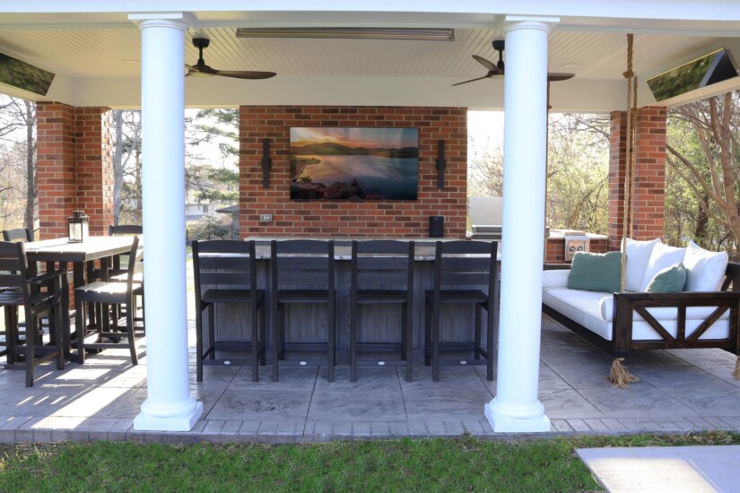 outdoor pavilion with living and kitchen combination